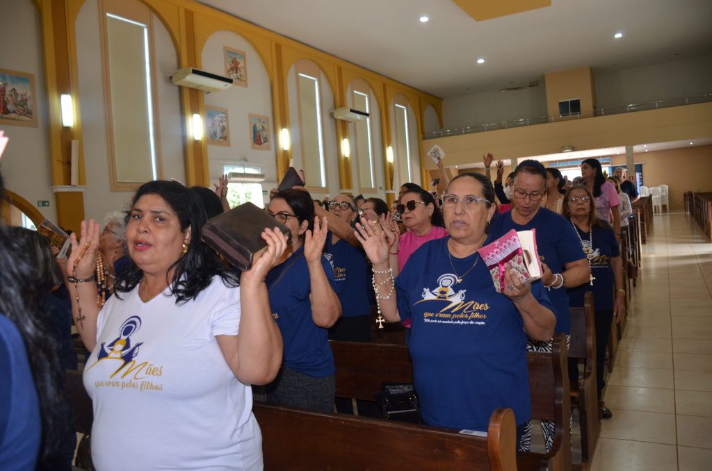 Fátima do Sul realiza 1° encontro paroquial do grupo das 'Mães que oram pelos Filhos'