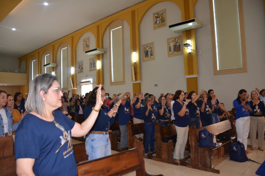 Fátima do Sul realiza 1° encontro paroquial do grupo das 'Mães que oram pelos Filhos'