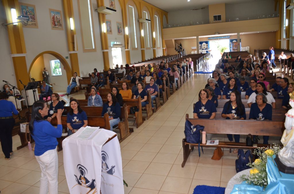 Fátima do Sul realiza 1° encontro paroquial do grupo das 'Mães que oram pelos Filhos'