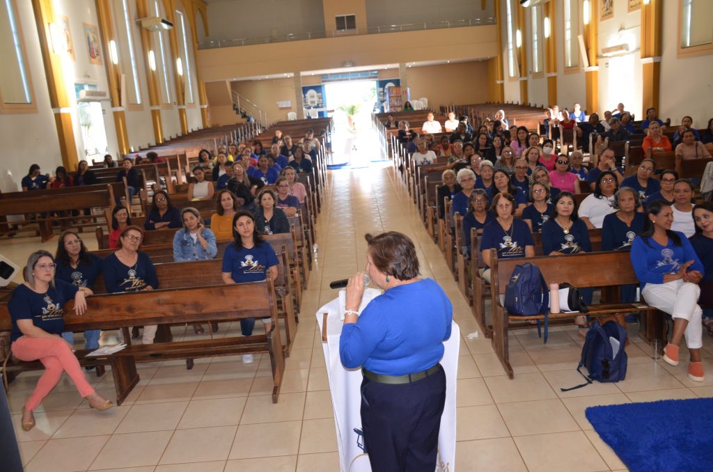 Fátima do Sul realiza 1° encontro paroquial do grupo das 'Mães que oram pelos Filhos'