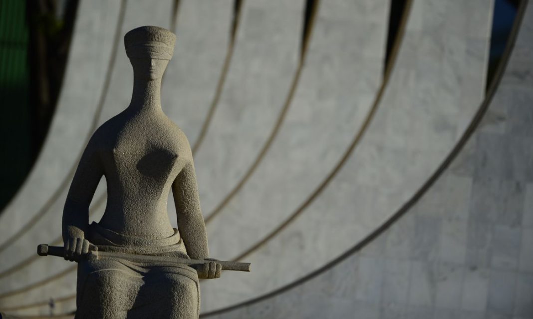 Matéria começou a ser analisada em 2015