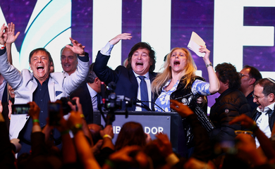 Sergio Massa ficou em primeiro lugar, e Javier Milei, em segundo