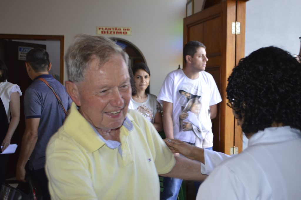 Homenagem ao Pe. Adriano Van de Ven na paróquia N.Sra. Aparecida do 4° Plano