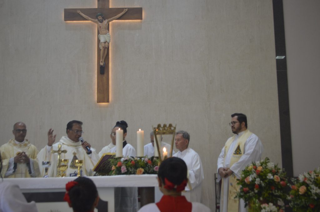 Homenagem ao Pe. Adriano Van de Ven na paróquia N.Sra. Aparecida do 4° Plano