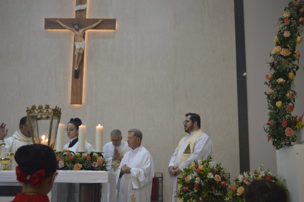 Homenagem ao Pe. Adriano Van de Ven na paróquia N.Sra. Aparecida do 4° Plano