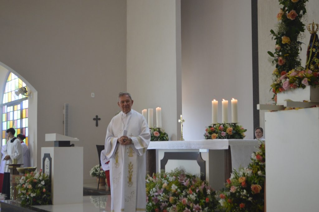 Homenagem ao Pe. Adriano Van de Ven na paróquia N.Sra. Aparecida do 4° Plano