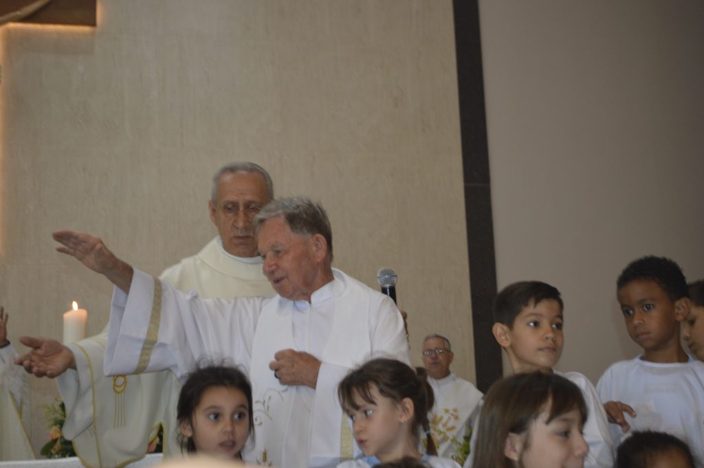 Homenagem ao Pe. Adriano Van de Ven na paróquia N.Sra. Aparecida do 4° Plano