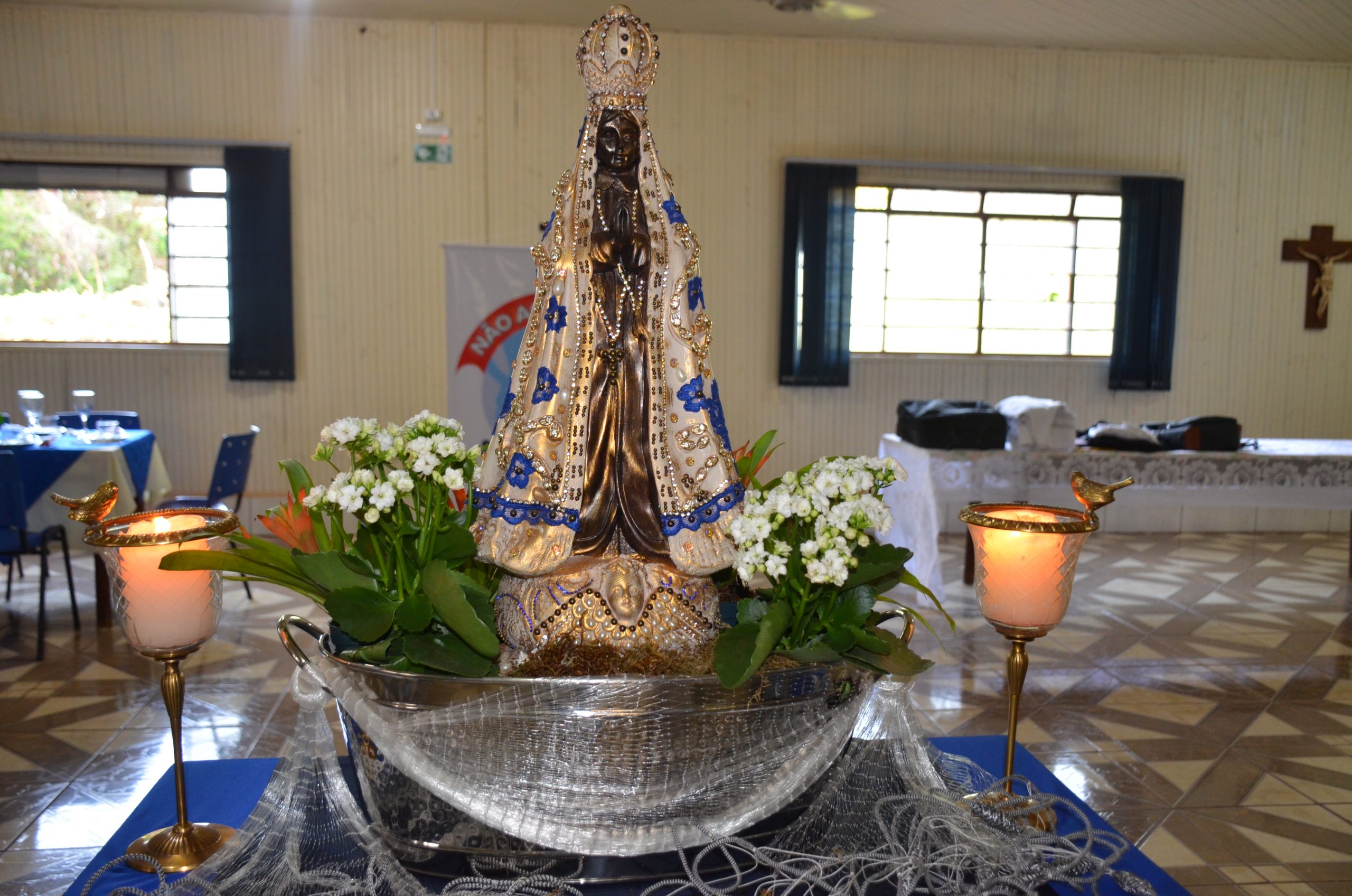Romaria de N.Sra. Aparecida leva milhares de fiéis ao Santuário de Vila São Pedro Romaria de N.Sra. Aparecida leva milhares de fiéis ao Santuário de Vila São Pedro