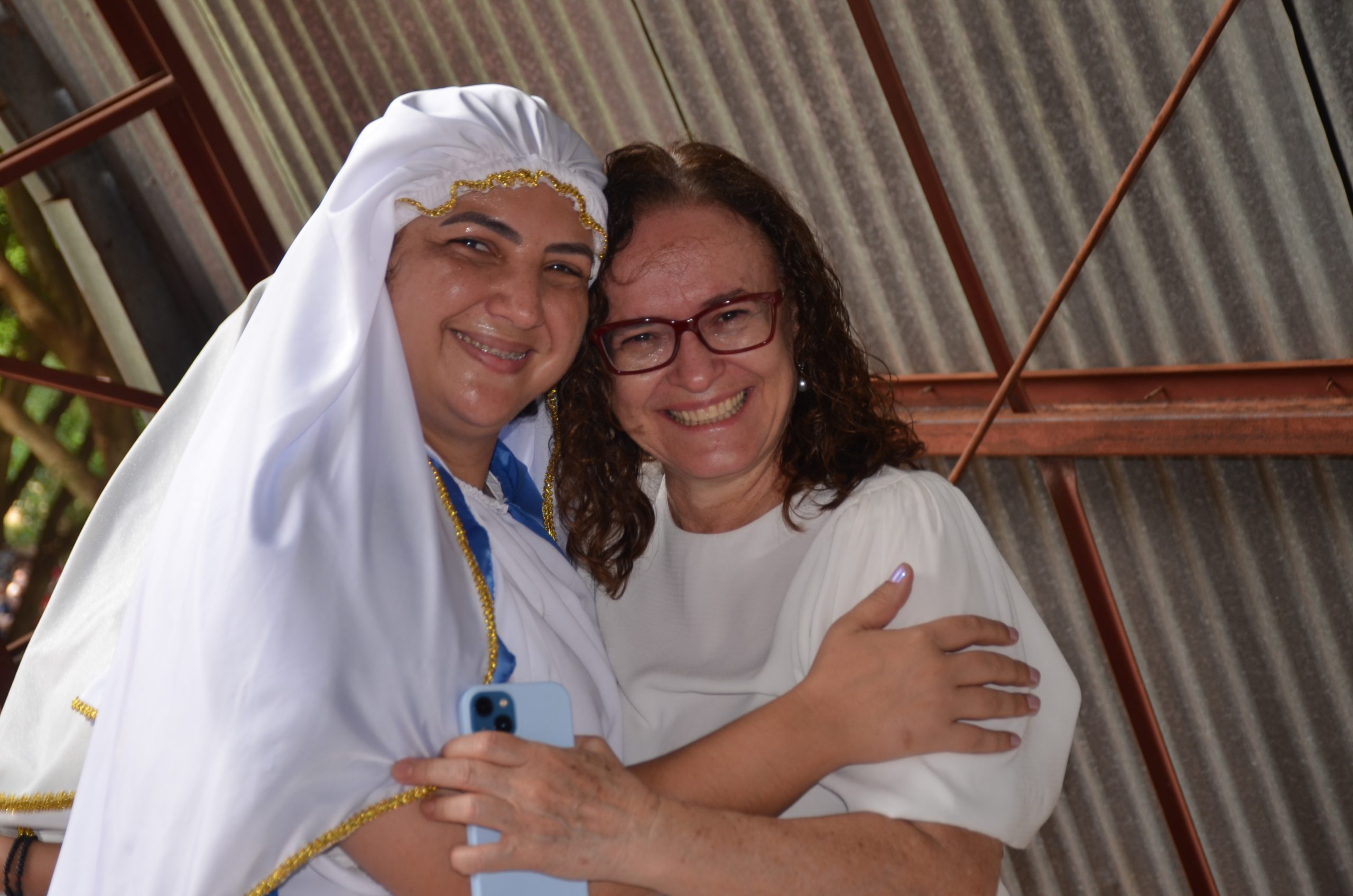 Romaria de N.Sra. Aparecida leva milhares de fiéis ao Santuário de Vila São Pedro Romaria de N.Sra. Aparecida leva milhares de fiéis ao Santuário de Vila São Pedro