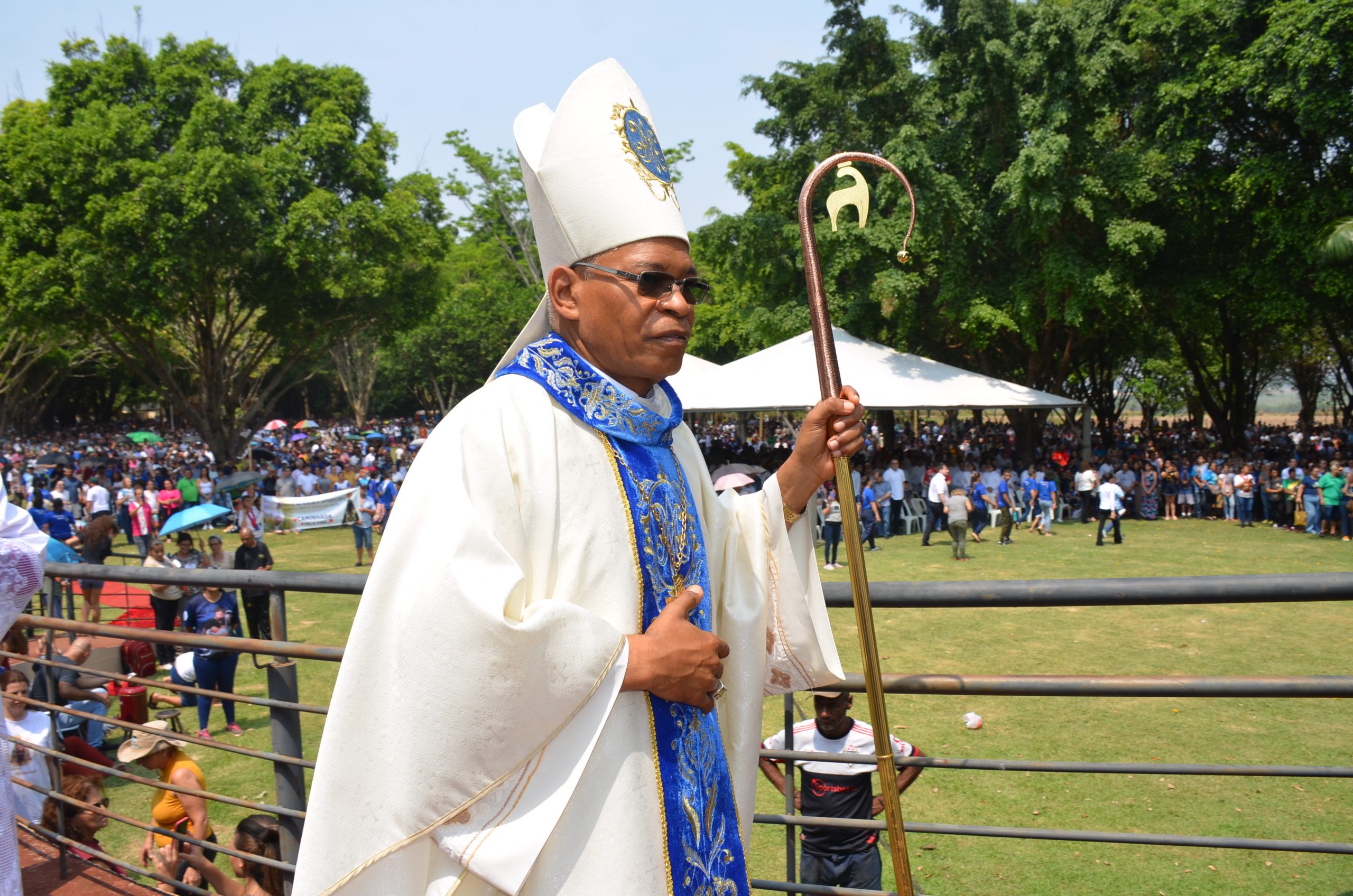 Romaria de N.Sra. Aparecida leva milhares de fiéis ao Santuário de Vila São Pedro