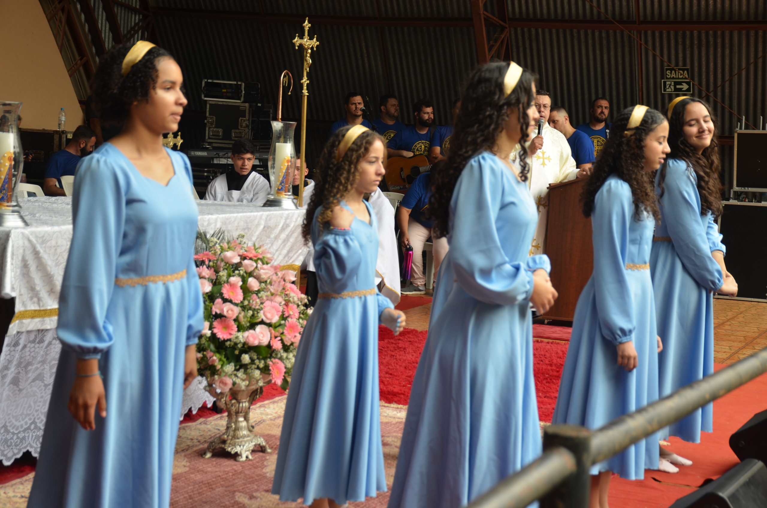 Romaria de N.Sra. Aparecida leva milhares de fiéis ao Santuário de Vila São Pedro