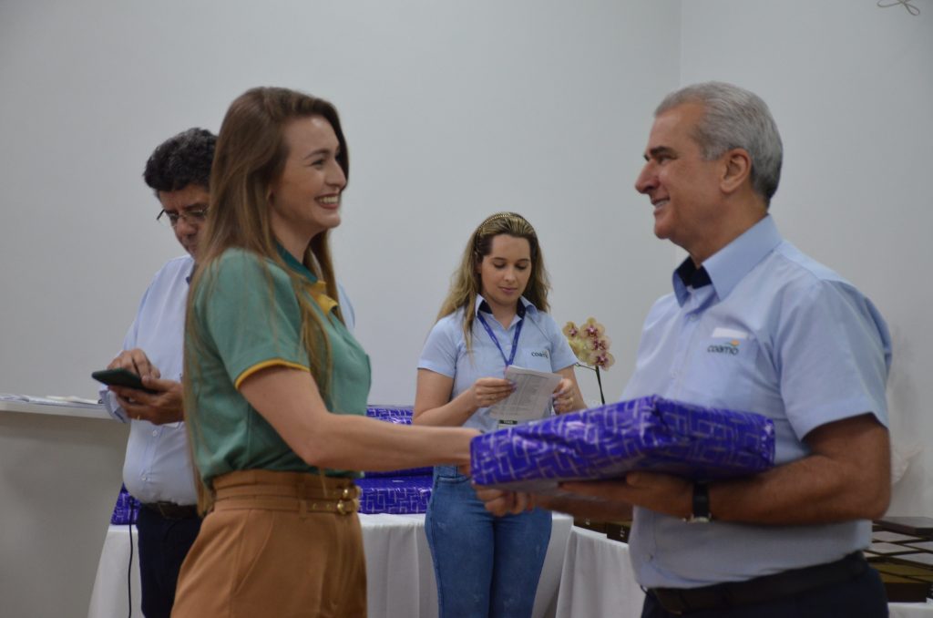 Tempo de Casa: COAMO presta homenagem aos funcionários