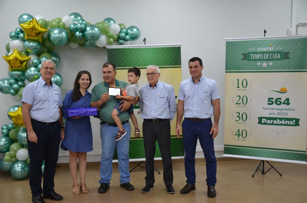 Tempo de Casa: COAMO presta homenagem aos funcionários