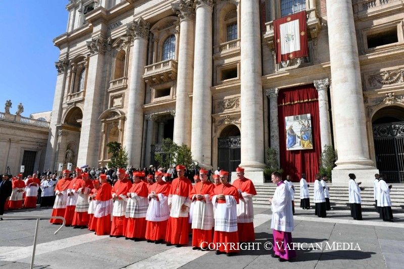 Papa cria 21 novos cardeais para a igreja católica: sejam evangelizadores e não funcionários Papa cria 21 novos cardeais para a igreja católica: sejam evangelizadores e não funcionários
