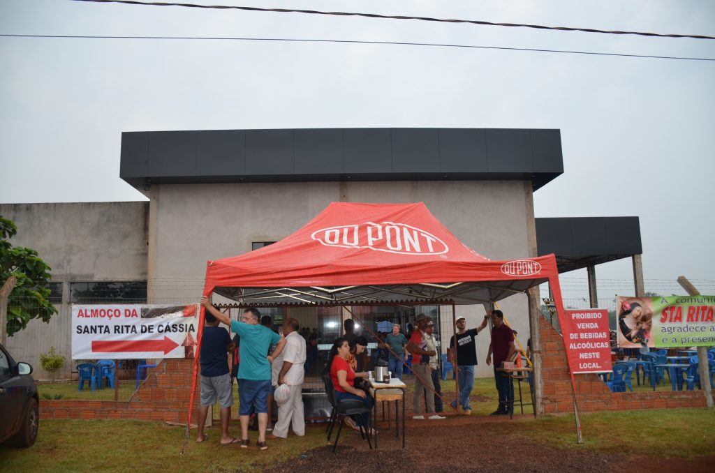 Fotos do Costelão na Comunidade Santa Rita de Cássia Fotos do Costelão na Comunidade Santa Rita de Cássia