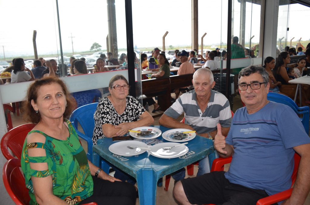 Fotos do Costelão na Comunidade Santa Rita de Cássia Fotos do Costelão na Comunidade Santa Rita de Cássia