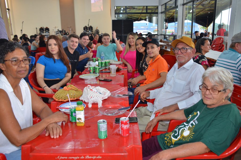 Fotos do Costelão na Comunidade Santa Rita de Cássia Fotos do Costelão na Comunidade Santa Rita de Cássia