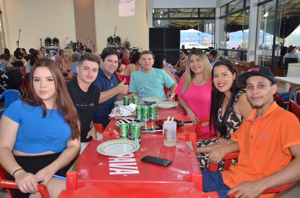 Fotos do Costelão na Comunidade Santa Rita de Cássia Fotos do Costelão na Comunidade Santa Rita de Cássia