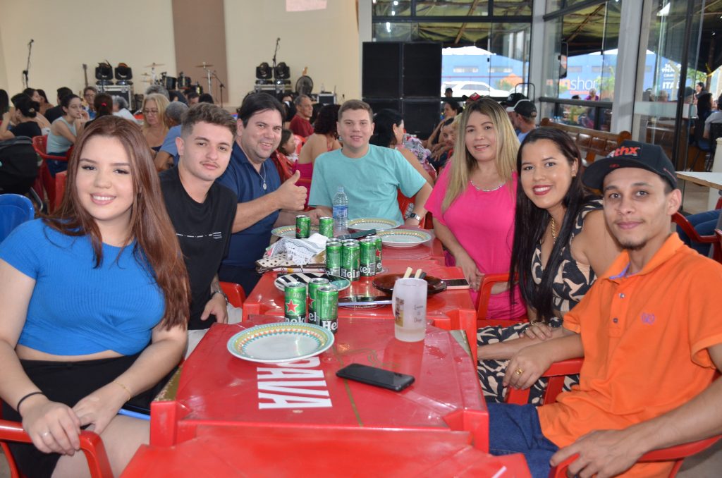 Fotos do Costelão na Comunidade Santa Rita de Cássia Fotos do Costelão na Comunidade Santa Rita de Cássia