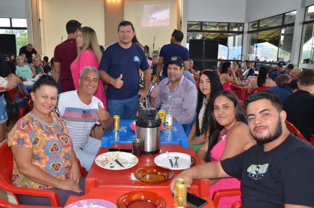 Fotos do Costelão na Comunidade Santa Rita de Cássia Fotos do Costelão na Comunidade Santa Rita de Cássia