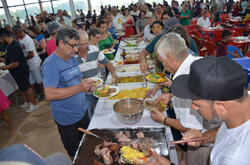 Fotos do Costelão na Comunidade Santa Rita de Cássia Fotos do Costelão na Comunidade Santa Rita de Cássia