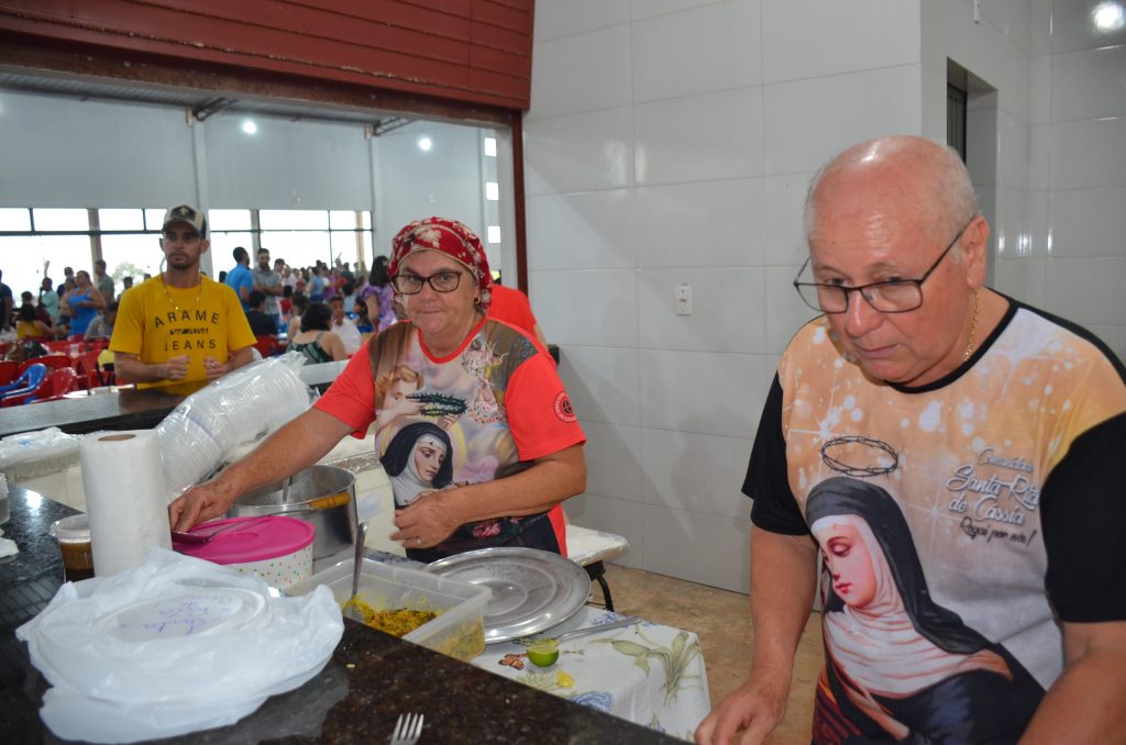 Fotos do Costelão na Comunidade Santa Rita de Cássia Fotos do Costelão na Comunidade Santa Rita de Cássia