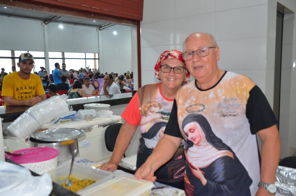 Fotos do Costelão na Comunidade Santa Rita de Cássia Fotos do Costelão na Comunidade Santa Rita de Cássia