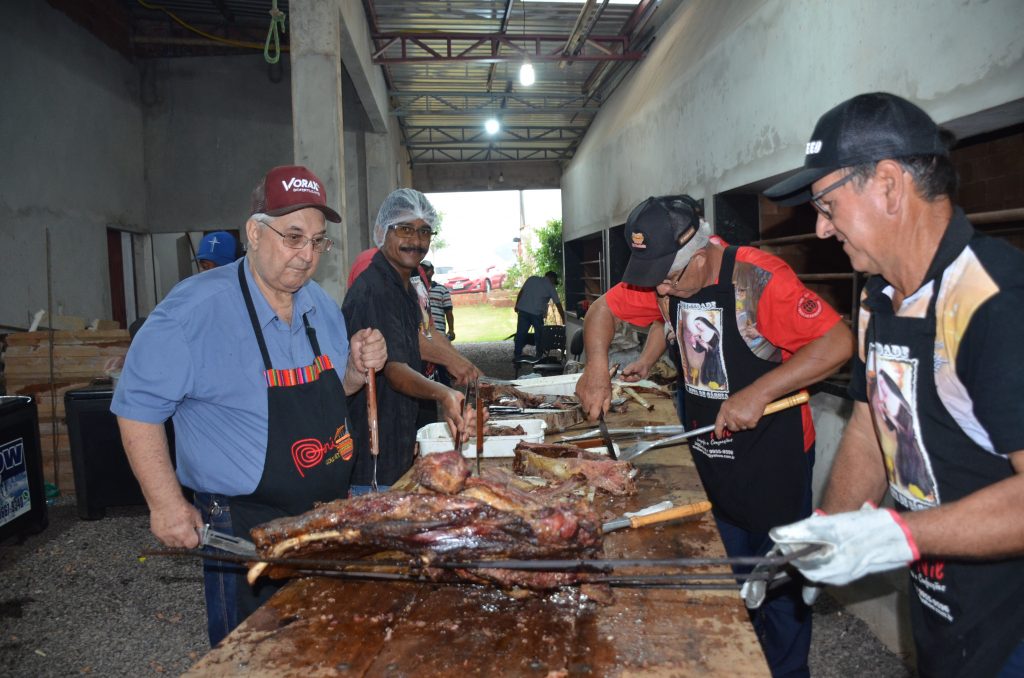 Fotos do Costelão na Comunidade Santa Rita de Cássia Fotos do Costelão na Comunidade Santa Rita de Cássia