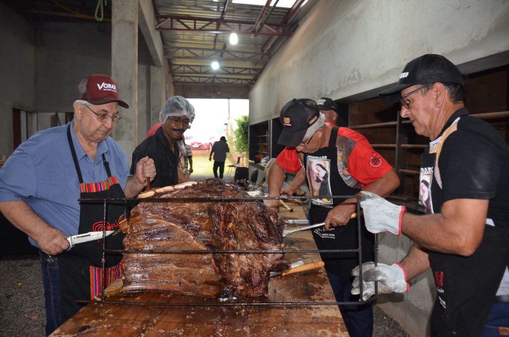 Fotos do Costelão na Comunidade Santa Rita de Cássia Fotos do Costelão na Comunidade Santa Rita de Cássia