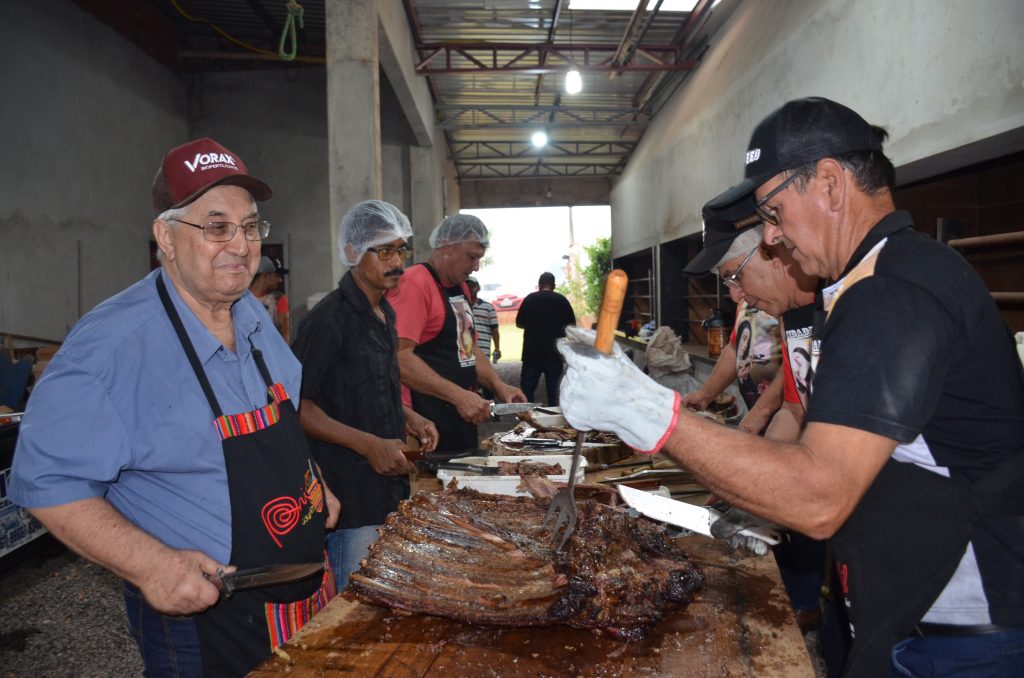 Fotos do Costelão na Comunidade Santa Rita de Cássia Fotos do Costelão na Comunidade Santa Rita de Cássia