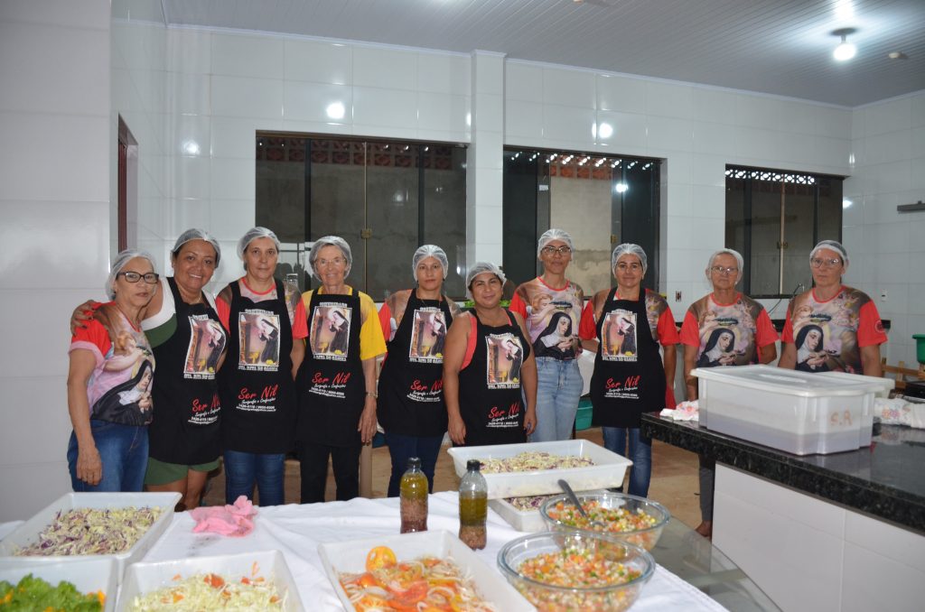 Fotos do Costelão na Comunidade Santa Rita de Cássia Fotos do Costelão na Comunidade Santa Rita de Cássia