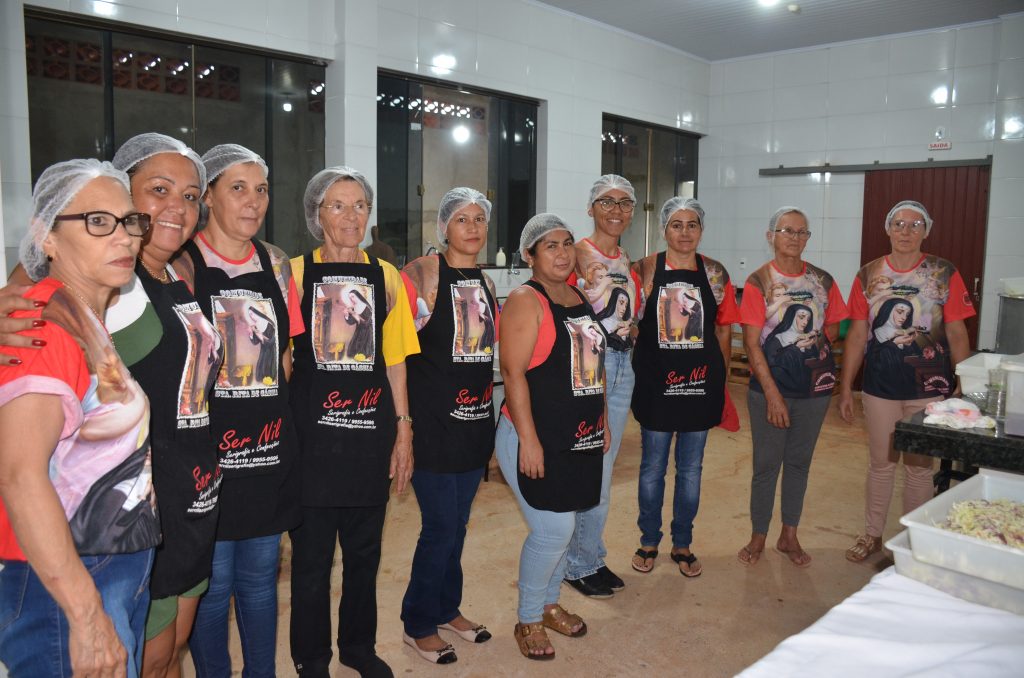 Fotos do Costelão na Comunidade Santa Rita de Cássia Fotos do Costelão na Comunidade Santa Rita de Cássia