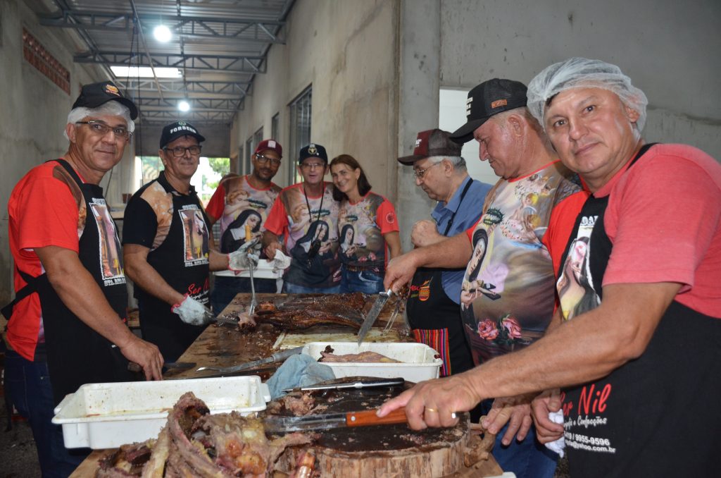 Fotos do Costelão na Comunidade Santa Rita de Cássia Fotos do Costelão na Comunidade Santa Rita de Cássia