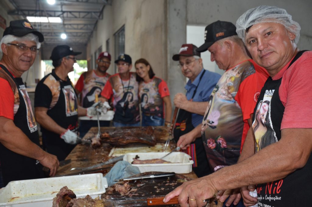 Fotos do Costelão na Comunidade Santa Rita de Cássia Fotos do Costelão na Comunidade Santa Rita de Cássia