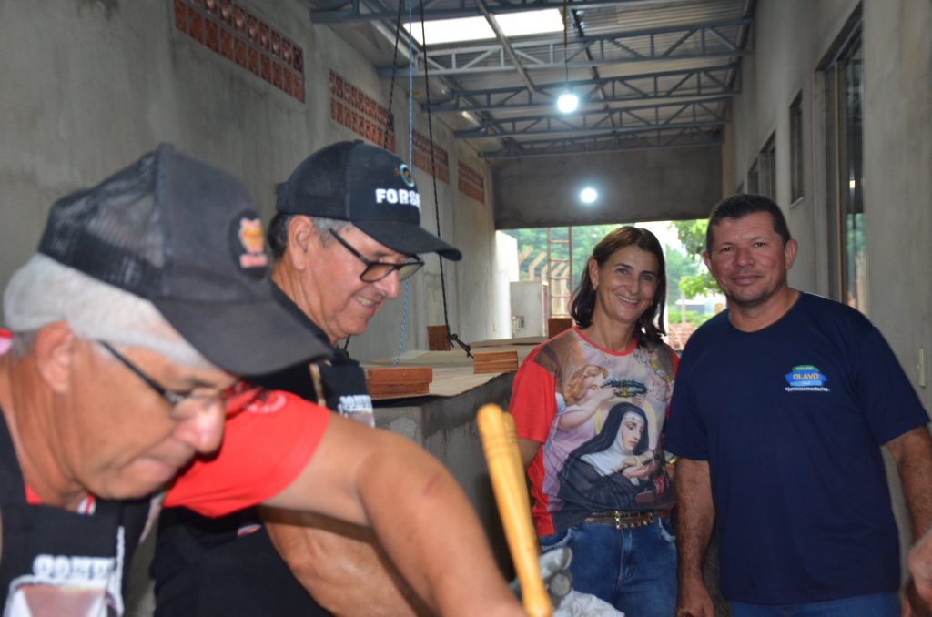 Fotos do Costelão na Comunidade Santa Rita de Cássia Fotos do Costelão na Comunidade Santa Rita de Cássia