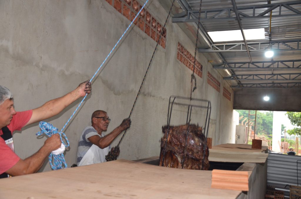 Fotos do Costelão na Comunidade Santa Rita de Cássia Fotos do Costelão na Comunidade Santa Rita de Cássia