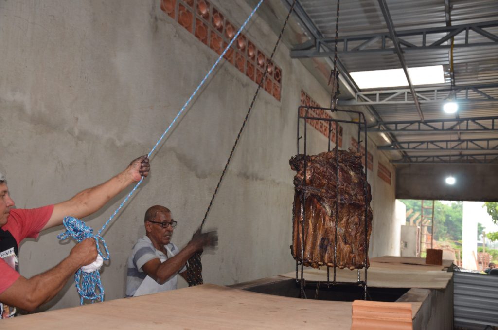 Fotos do Costelão na Comunidade Santa Rita de Cássia Fotos do Costelão na Comunidade Santa Rita de Cássia