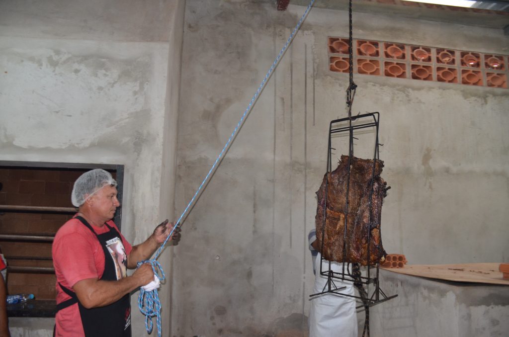 Fotos do Costelão na Comunidade Santa Rita de Cássia Fotos do Costelão na Comunidade Santa Rita de Cássia