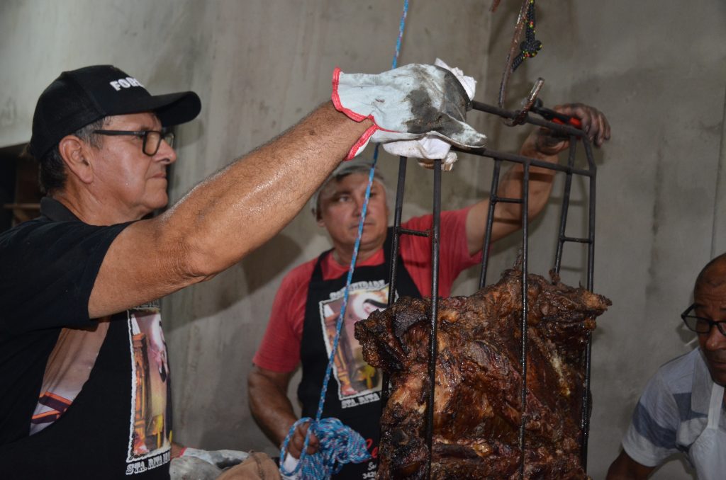 Fotos do Costelão na Comunidade Santa Rita de Cássia Fotos do Costelão na Comunidade Santa Rita de Cássia