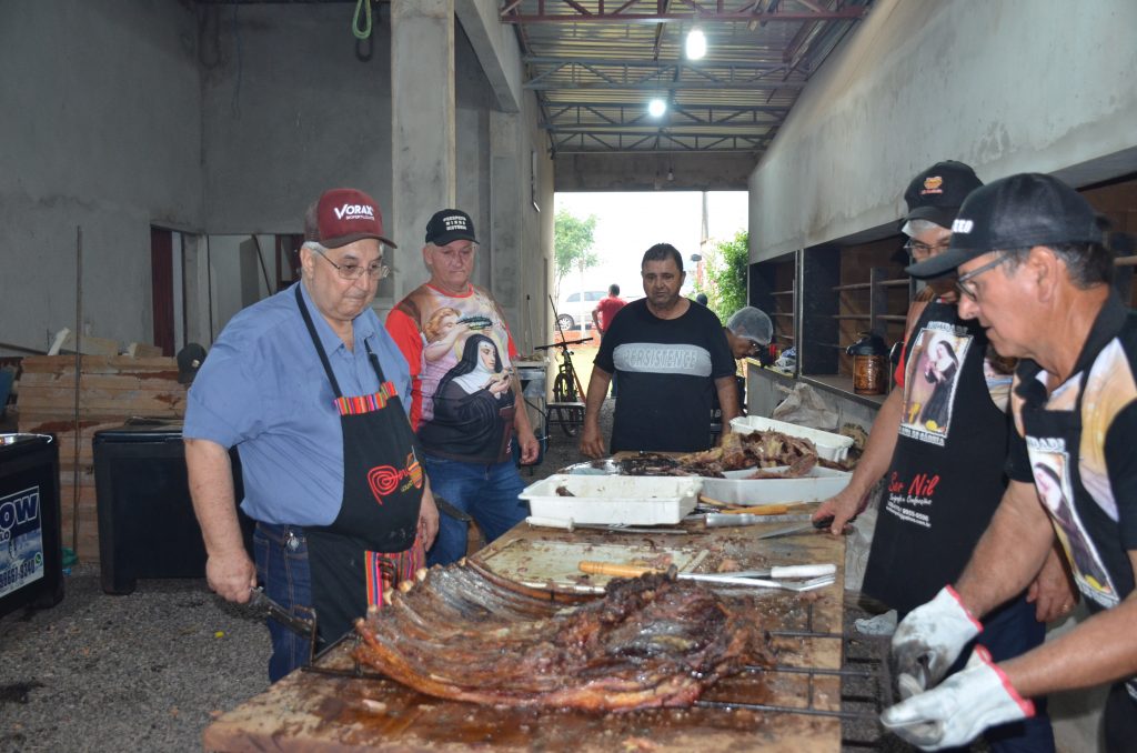 Fotos do Costelão na Comunidade Santa Rita de Cássia Fotos do Costelão na Comunidade Santa Rita de Cássia