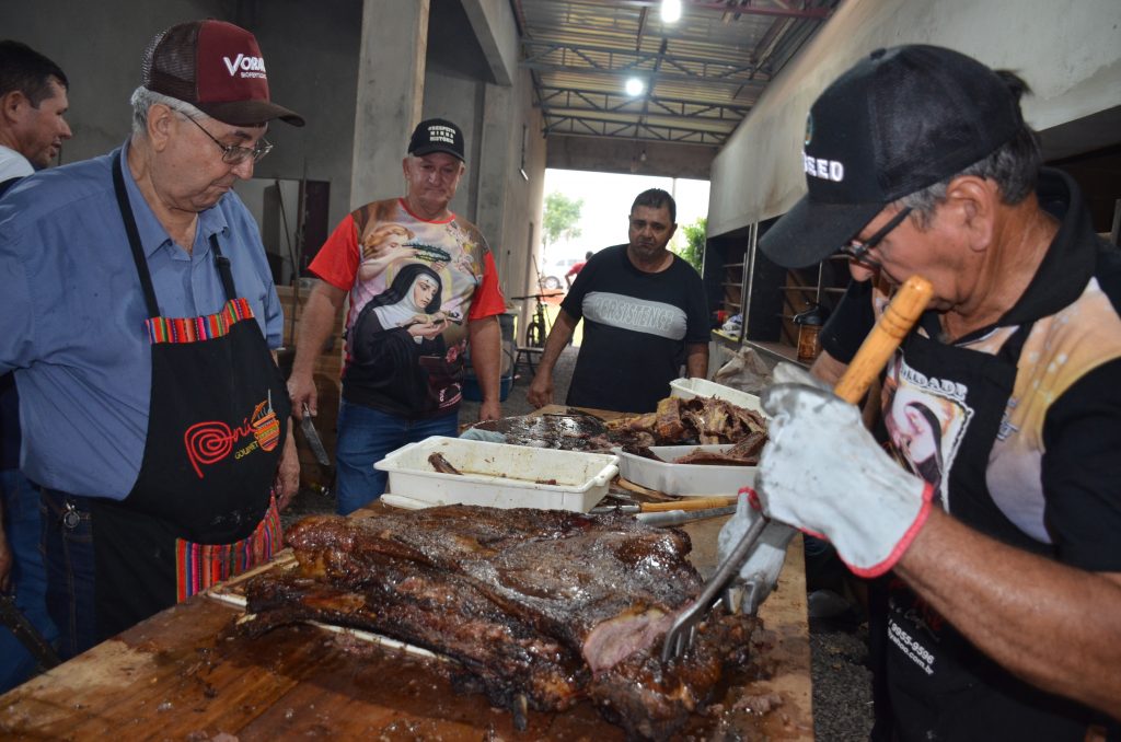Fotos do Costelão na Comunidade Santa Rita de Cássia Fotos do Costelão na Comunidade Santa Rita de Cássia