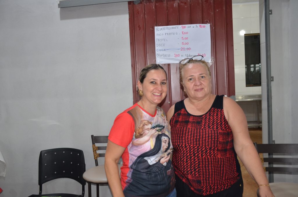 Fotos do Costelão na Comunidade Santa Rita de Cássia Fotos do Costelão na Comunidade Santa Rita de Cássia