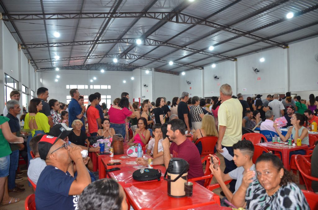 Fotos do Costelão na Comunidade Santa Rita de Cássia Fotos do Costelão na Comunidade Santa Rita de Cássia