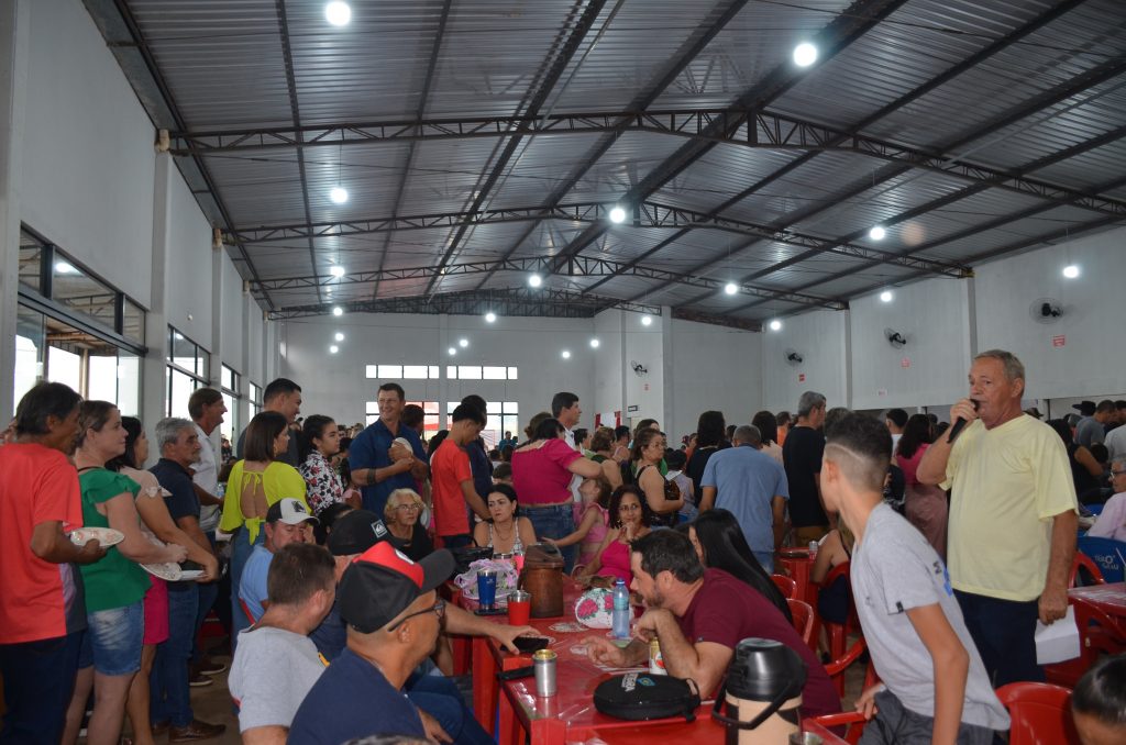 Fotos do Costelão na Comunidade Santa Rita de Cássia Fotos do Costelão na Comunidade Santa Rita de Cássia