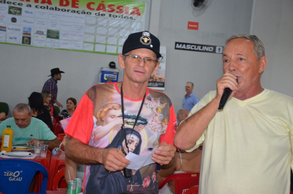 Fotos do Costelão na Comunidade Santa Rita de Cássia Fotos do Costelão na Comunidade Santa Rita de Cássia