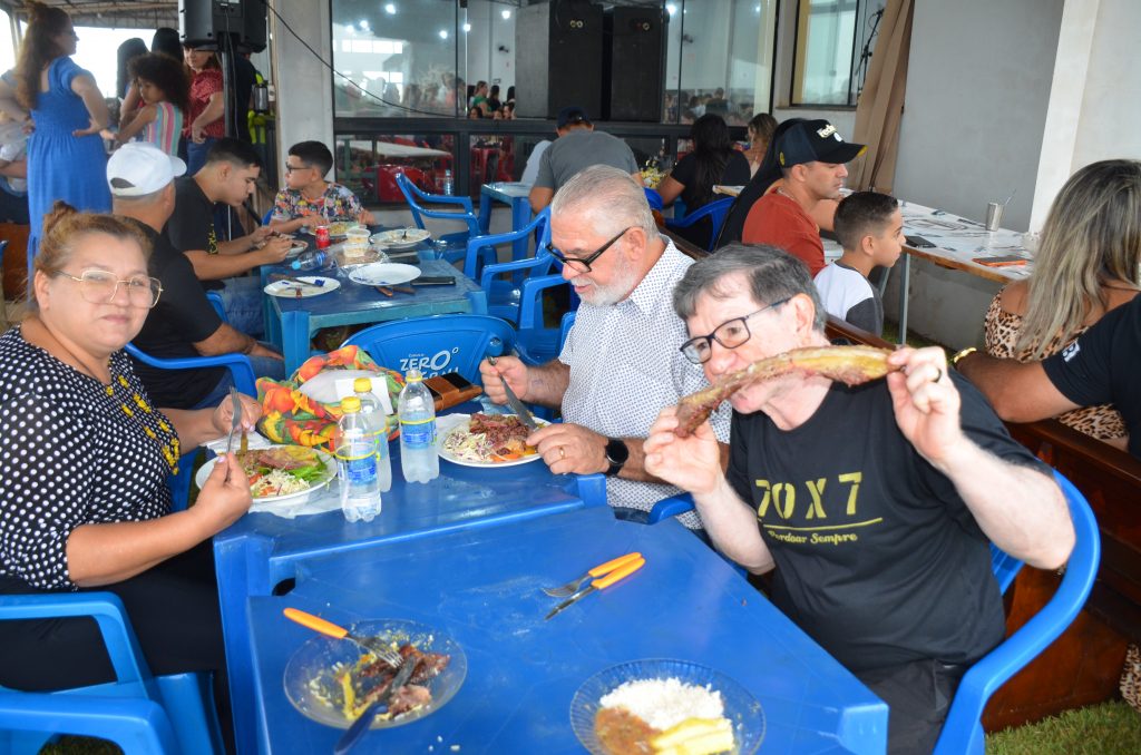 Fotos do Costelão na Comunidade Santa Rita de Cássia Fotos do Costelão na Comunidade Santa Rita de Cássia