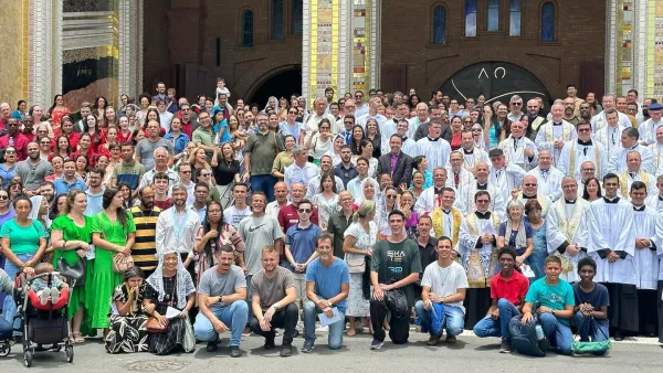 Bispo celebra missa tradicional em Aparecida: ‘fora da Igreja não há salvação’ Bispo celebra missa tradicional em Aparecida: ‘fora da Igreja não há salvação’
