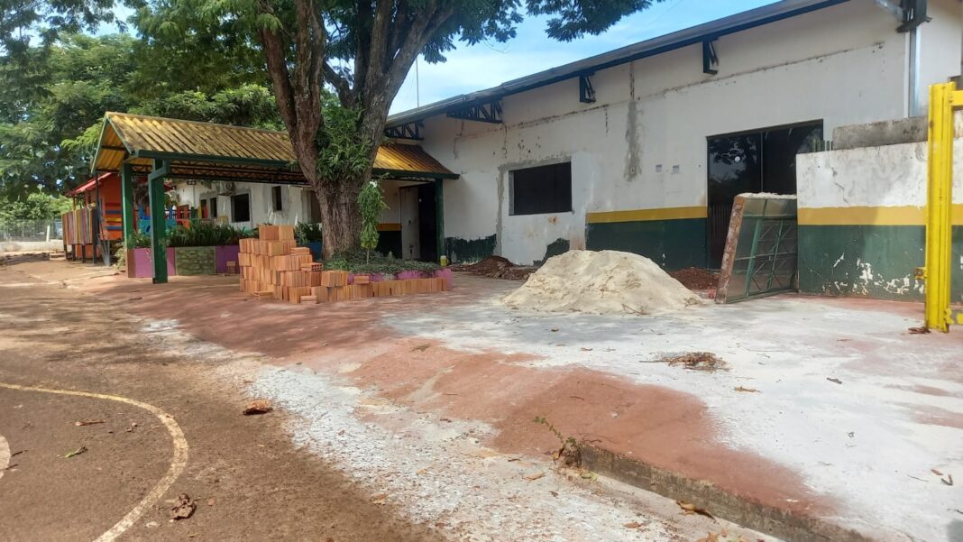 O prédio esta ganhando substituição de pisos, forros, novas portas de blindex, novos e funcionais banheiros e sanitários, reparação em toda a rede elétrica e hidráulica, reforma de parte do telhado, reforma de todas as dependências com pintura e melhor acessibilidade.