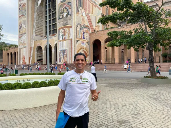 A oração do terço transforma vidas e famílias, diz participante da Romaria do Terço dos Homens A oração do terço transforma vidas e famílias, diz participante da Romaria do Terço dos Homens