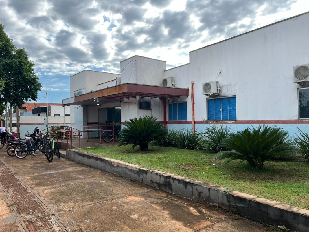 Todas vacinas estão sendo aplicadas, num geral, para que seja realizada uma ampla atualização na caderneta vacinal. Com este objetivo, a sala de vacina da unidade central abre suas portas das 07h00 às 21h00 horas, de segunda da sexta-feira.